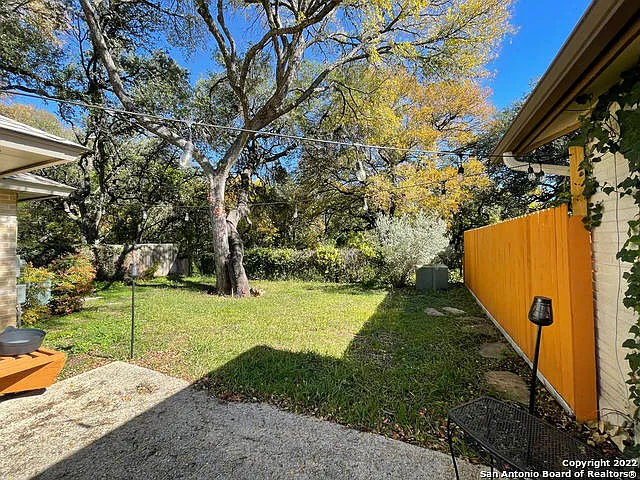 3718 Hunters Cir — Photo 3