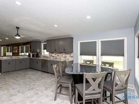 4th image of 3960 Dalling Dr