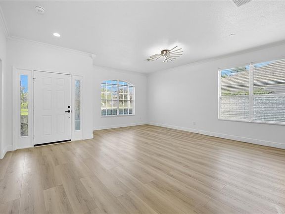 4th image of 2157 WINTERMERE POINTE DRIVE