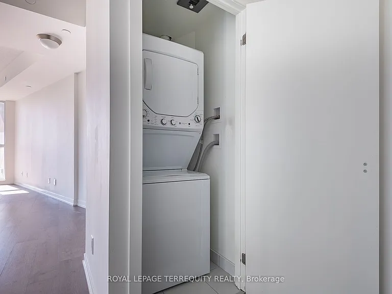 49 E Liberty St #1802 — Photo 26