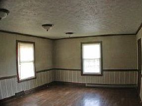 4th image of 1109 Park Ave