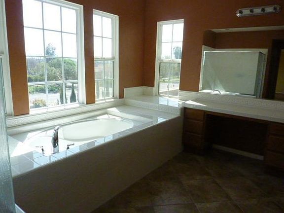 4th image of 8132 River Bluffs Ln