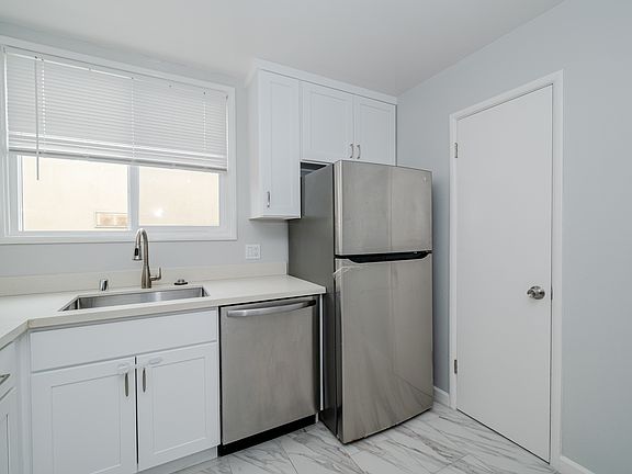 5th image of 21 Northridge Dr