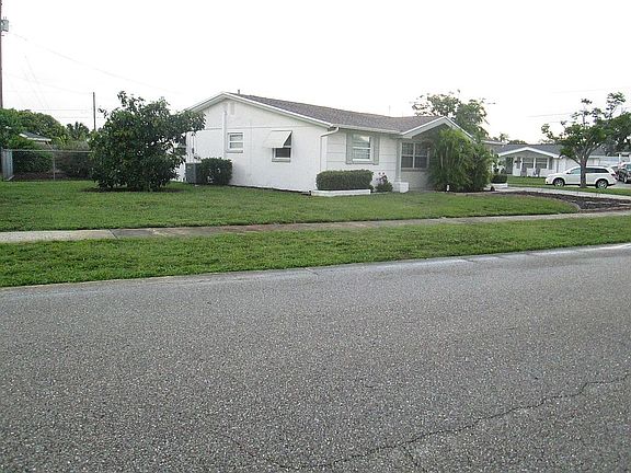 4th image of 5719 Casino Dr