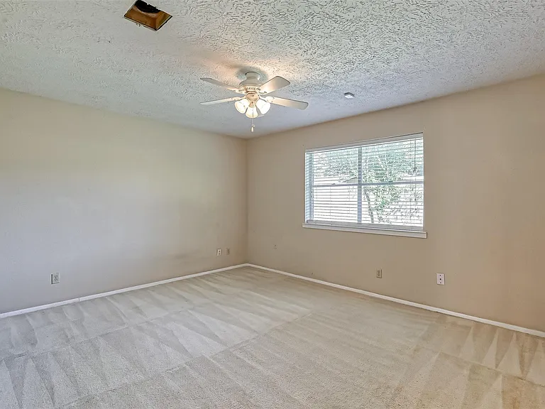 442 Redway Ln — Photo 12