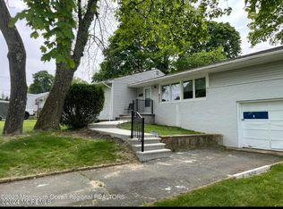 868 Red Oaks Dr, Long Branch, NJ