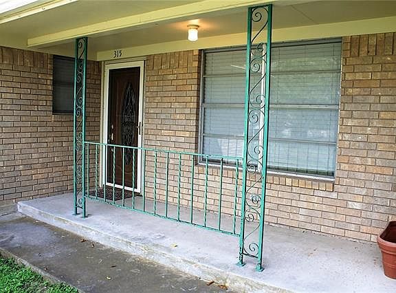 3rd image of 315 Hoffman Dr