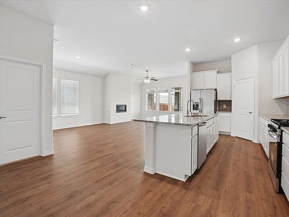 5th image of 2145 Hunter Ln