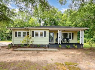 39 Selma Dr, Mooresville, NC 28115