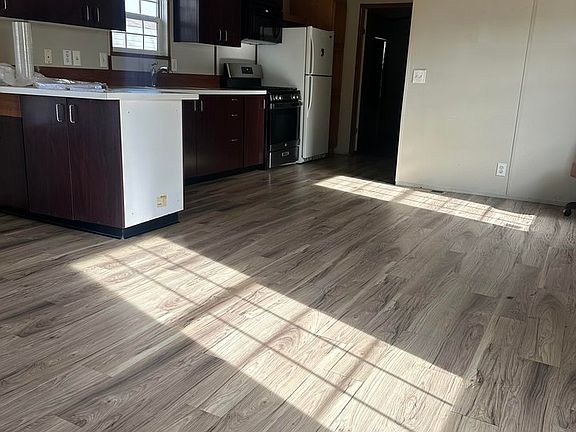 2nd image of 17190 Mt Vernon Rd #3