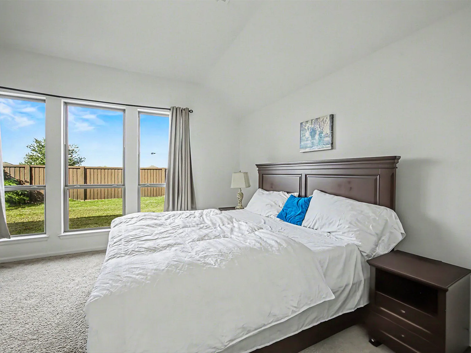 5610 Vintage Oaks Ln — Photo 1
