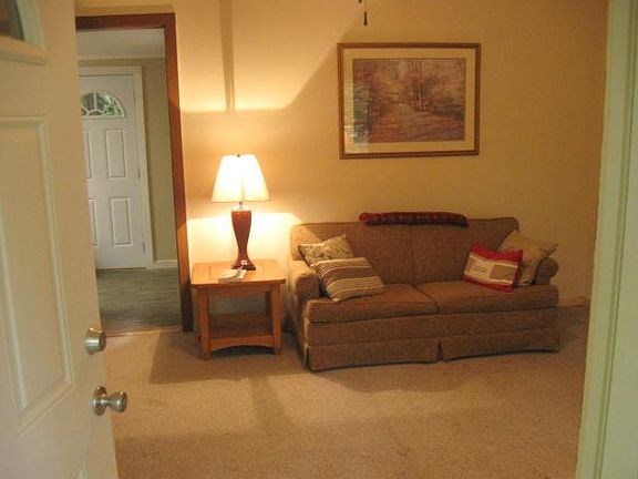 4th image of 45 Laurel Dr