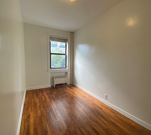 3rd image of 574 9th Ave APT 5