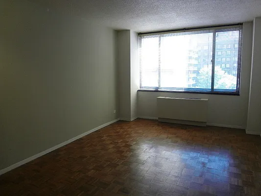 Rented by CCG Real Estate Brokerage | media 30