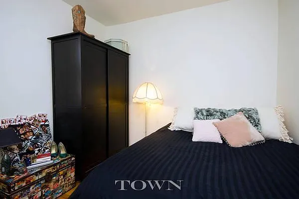Rented by Town Residential | media 20