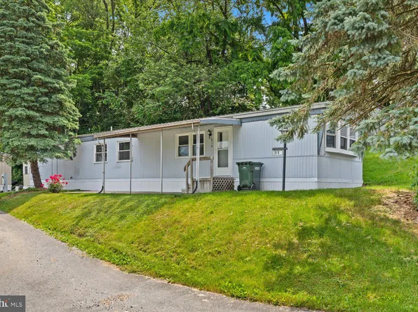 810 Wisteria Dr, Ephrata, PA 17522