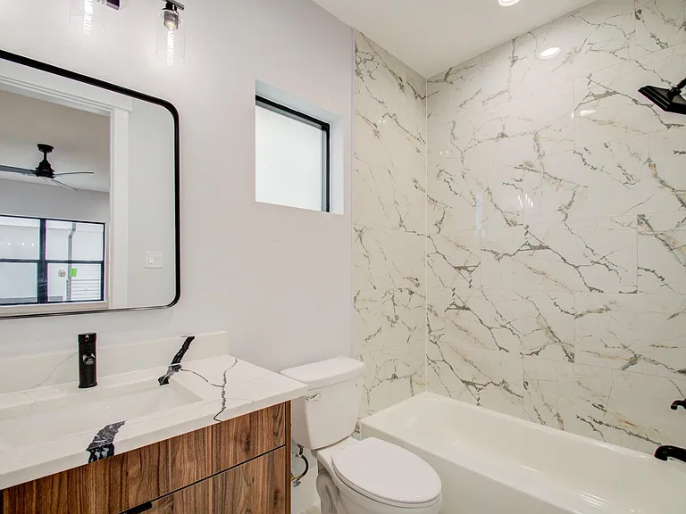 7016 Staffordshire Blvd #B — Photo 28