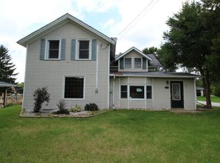 2020 E Washington St, West Bend, WI 53095