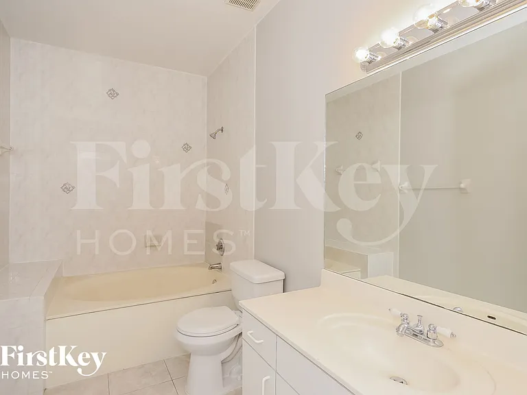 14200 SW 132nd Ave — Photo 11