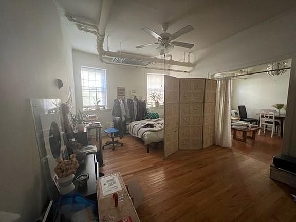 4th image of 4429 N Winchester Ave