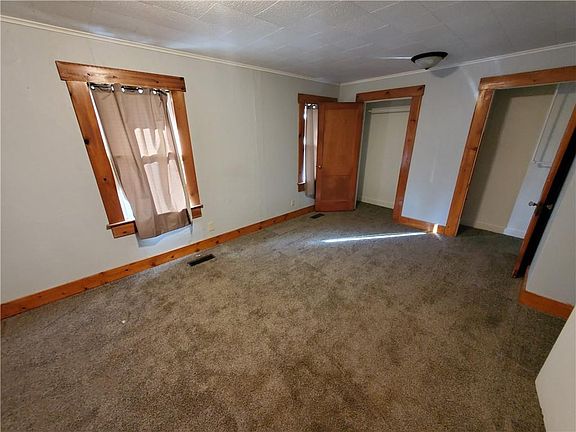 5th image of 530 Marine Dr