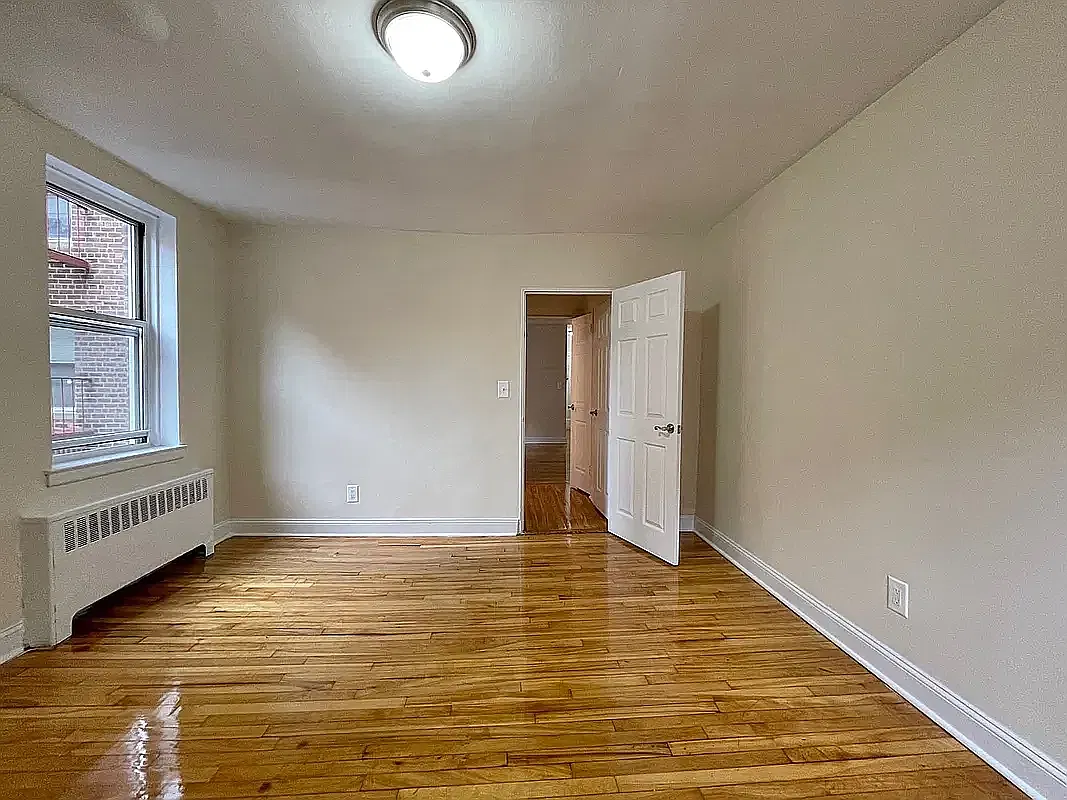 143-36 Barclay Avenue — Photo 4