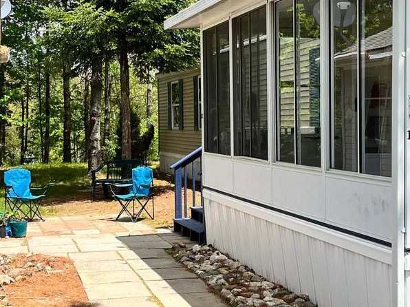 12 Glen Way, Newport, NH 03773