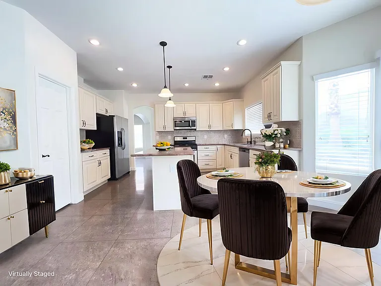 2019 Silverton Dr — Photo 5