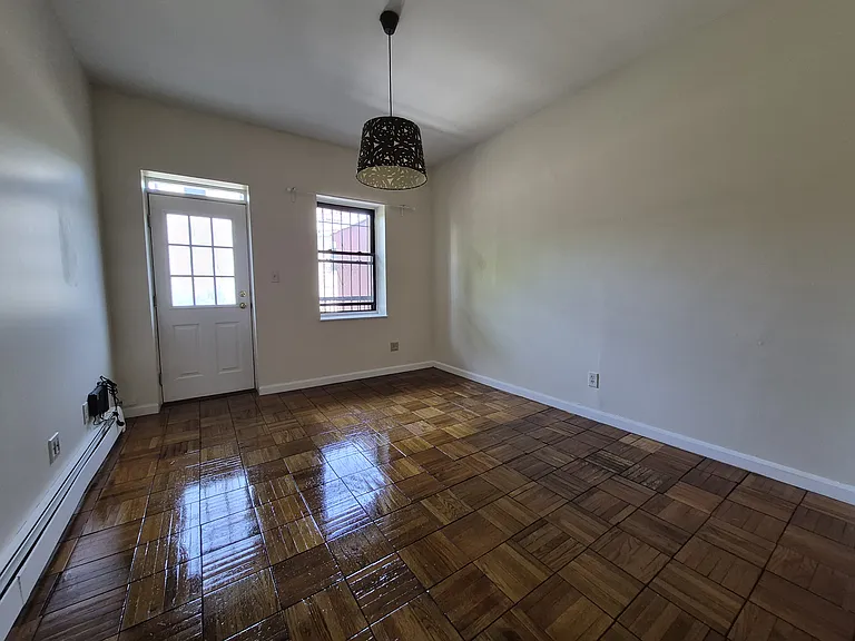 243 16th St #1L — Photo 7