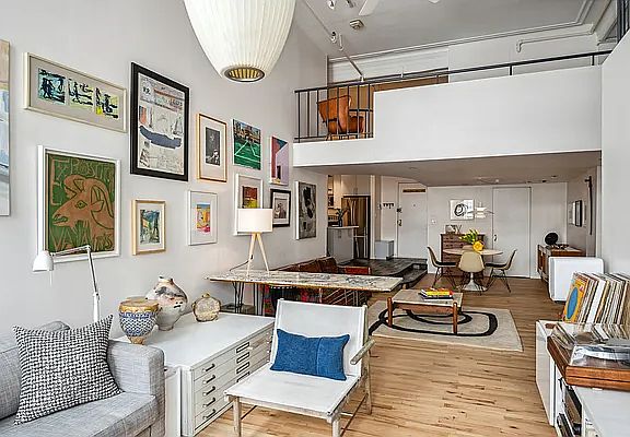 3rd image of 12 E 14th St APT 2E