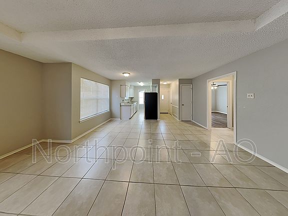 3rd image of 703 Penn Pl