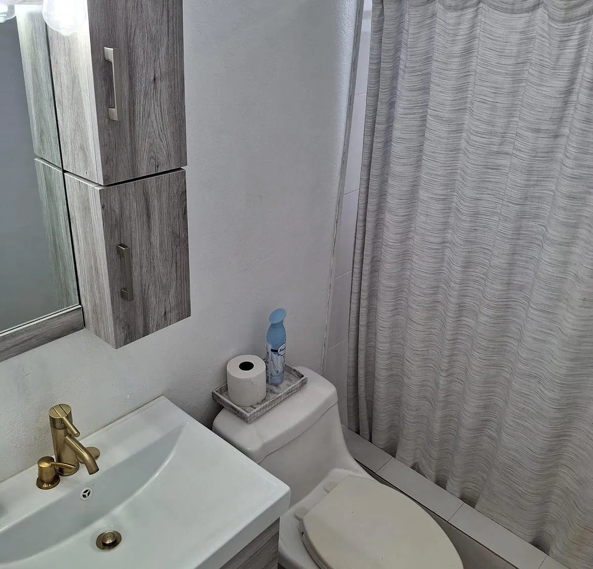 3 bed, $1,100 — Photo 4