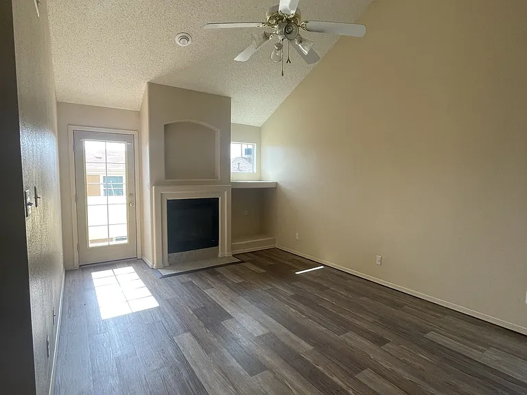 3708 Prairie Rose St — Photo 4