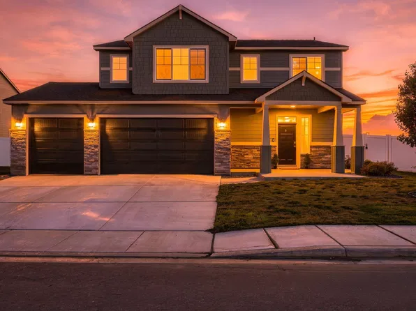 303 Jade Ave, Grandview, WA 98930