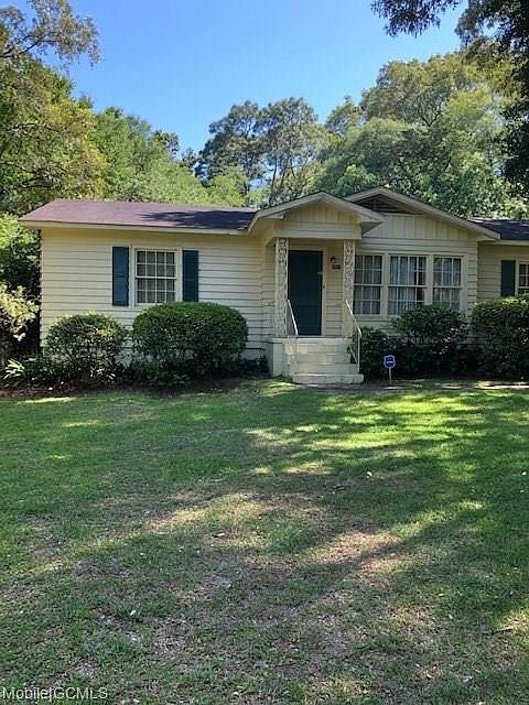 2nd image of 3865 Hillcrest Ln
