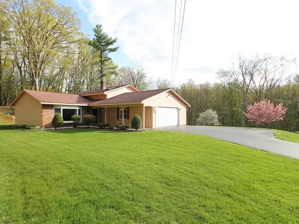 14 Green Valley Dr, Chelmsford, MA 01824