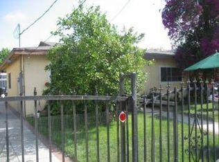 10325 Arminta St, Sun Valley, CA 91352