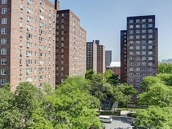 5th image of 630 Lenox Ave APT 7e