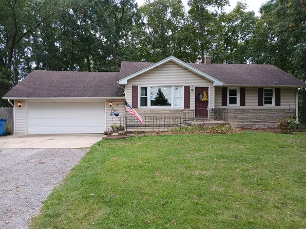 626 W Division Rd, Hebron, IN 46341