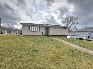 209 Brownlow Dr, Decatur, IL 62521