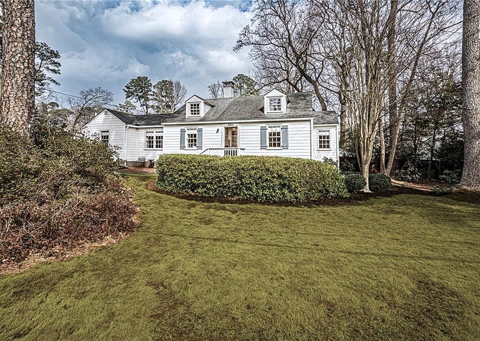 1st image of 205 Old Ivy Rd NE