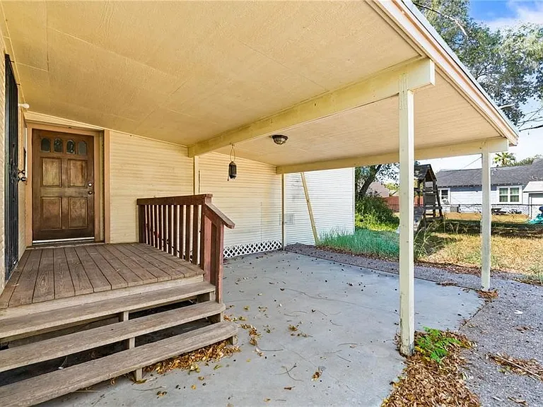 626 Caddo St — Photo 26