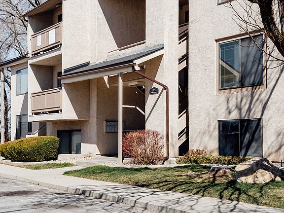 2nd image of 925 E Creekhill Ln APT 11