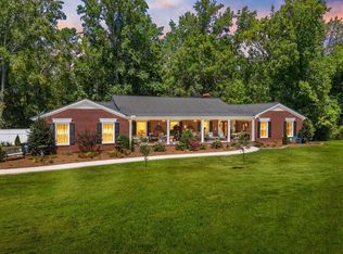 27 Forest Ln, Ware Shoals, SC 29692