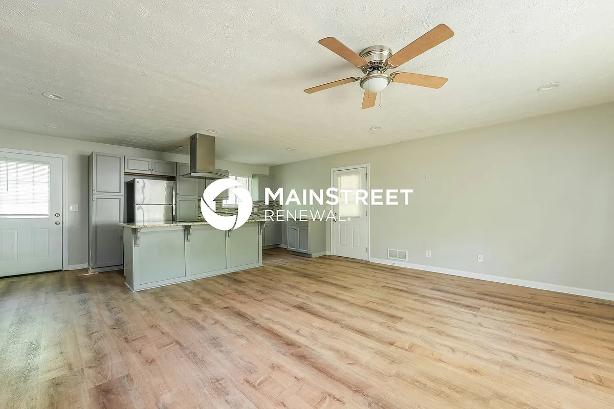 Living Room - 2973 Creekview Ct NE