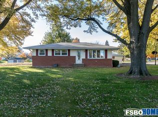 15865 107th Ave, Davenport, IA 52804