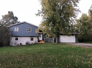 8834 Mill Creek Rd, Bloomington, IL 61705