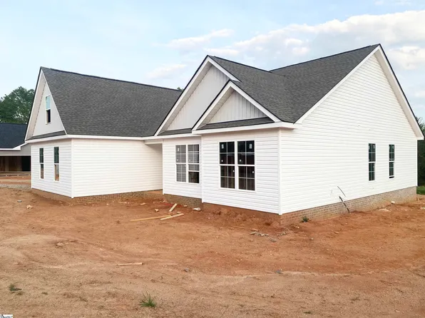 1984 Friendship Church Rd, Gray Court, SC 29645