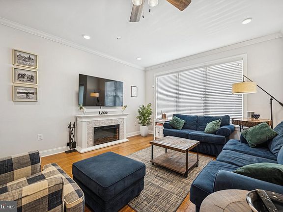 5th image of 151 Levering St