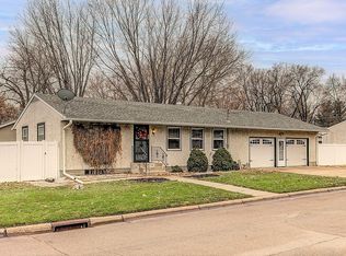 380 16th St, Newport, MN 55055